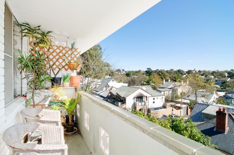 SOLD - Bright and Airy One Bedroom Unit