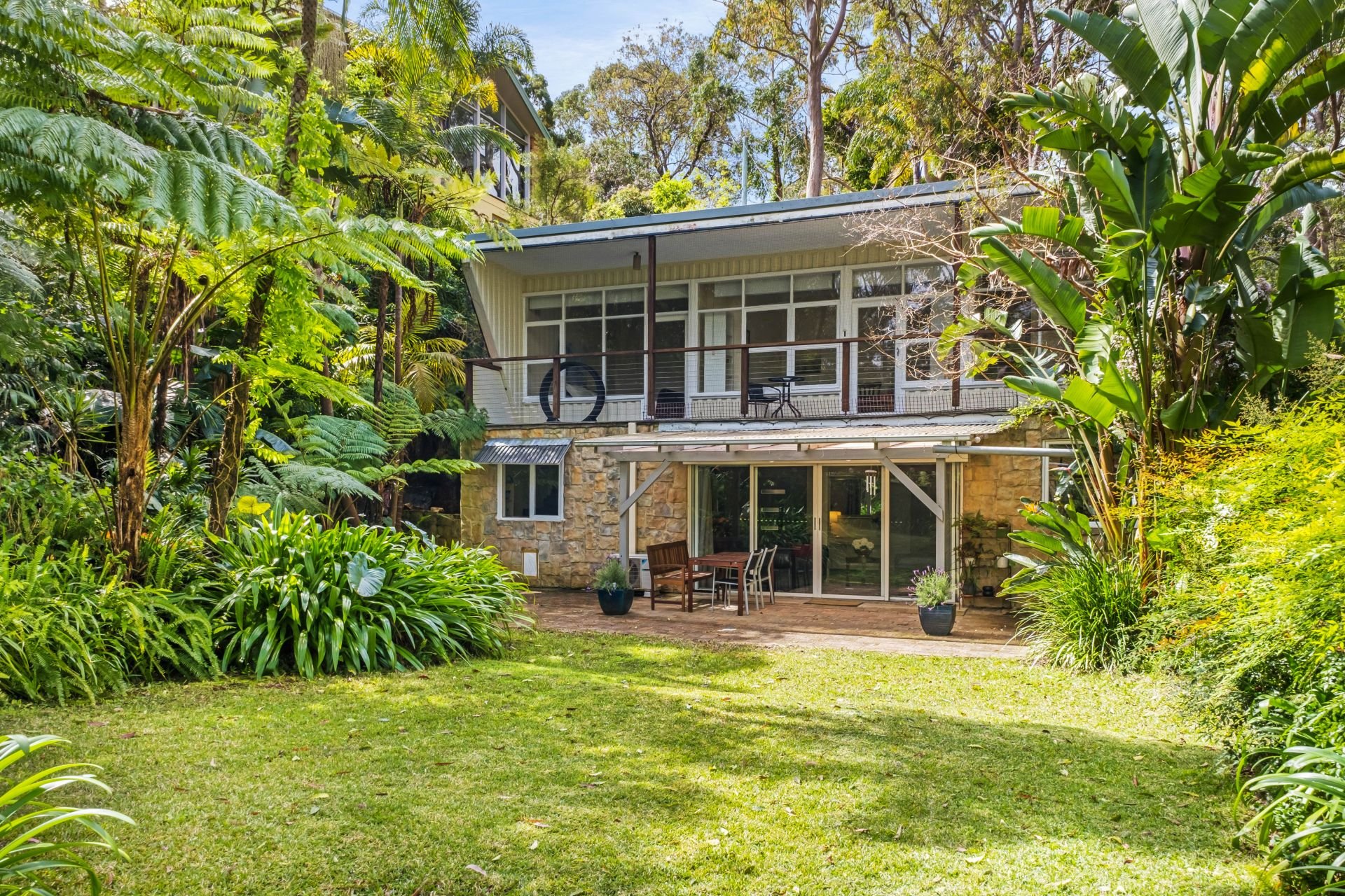 33 Koombalah Avenue, TURRAMURRA McConnell Bourn Pty Ltd