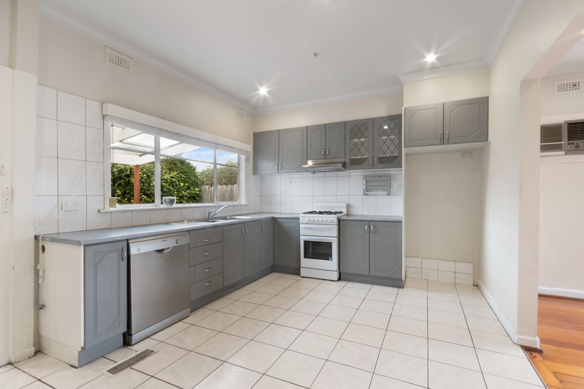 Charming Home in great Locale