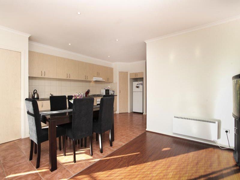 38 O'Donnell Drive, Caroline Springs - Thumbnail 6