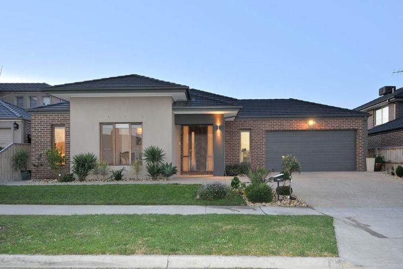 8 Saxony Drive, Epping