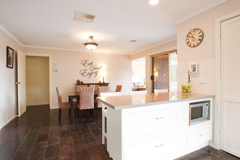 25 Robertsons Road, Bacchus Marsh - Thumbnail 7
