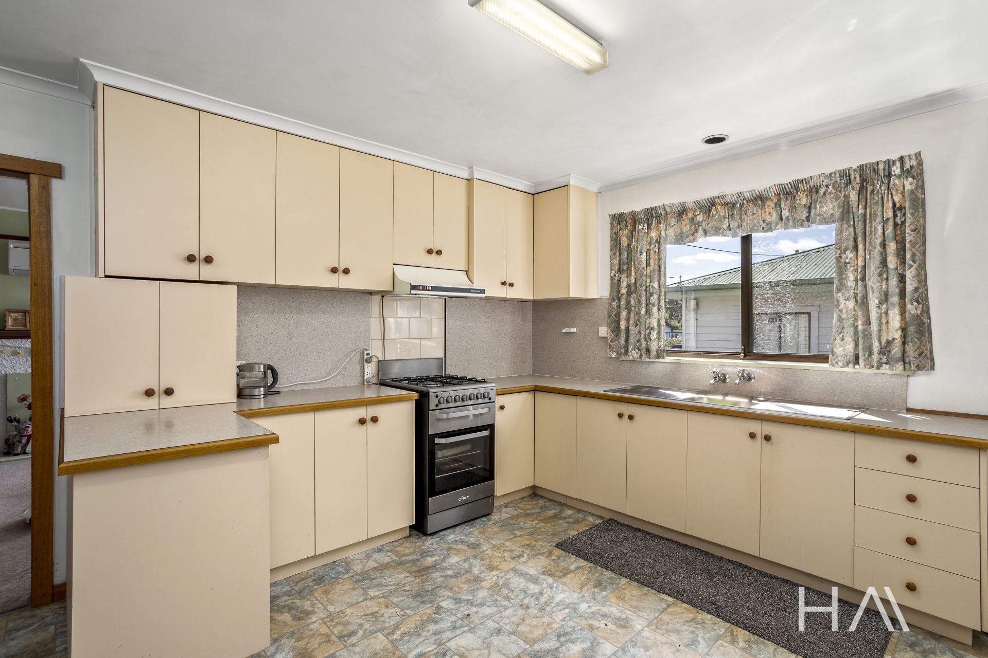 22 Cook Crescent Mayfield, Mayfield - Thumbnail 5