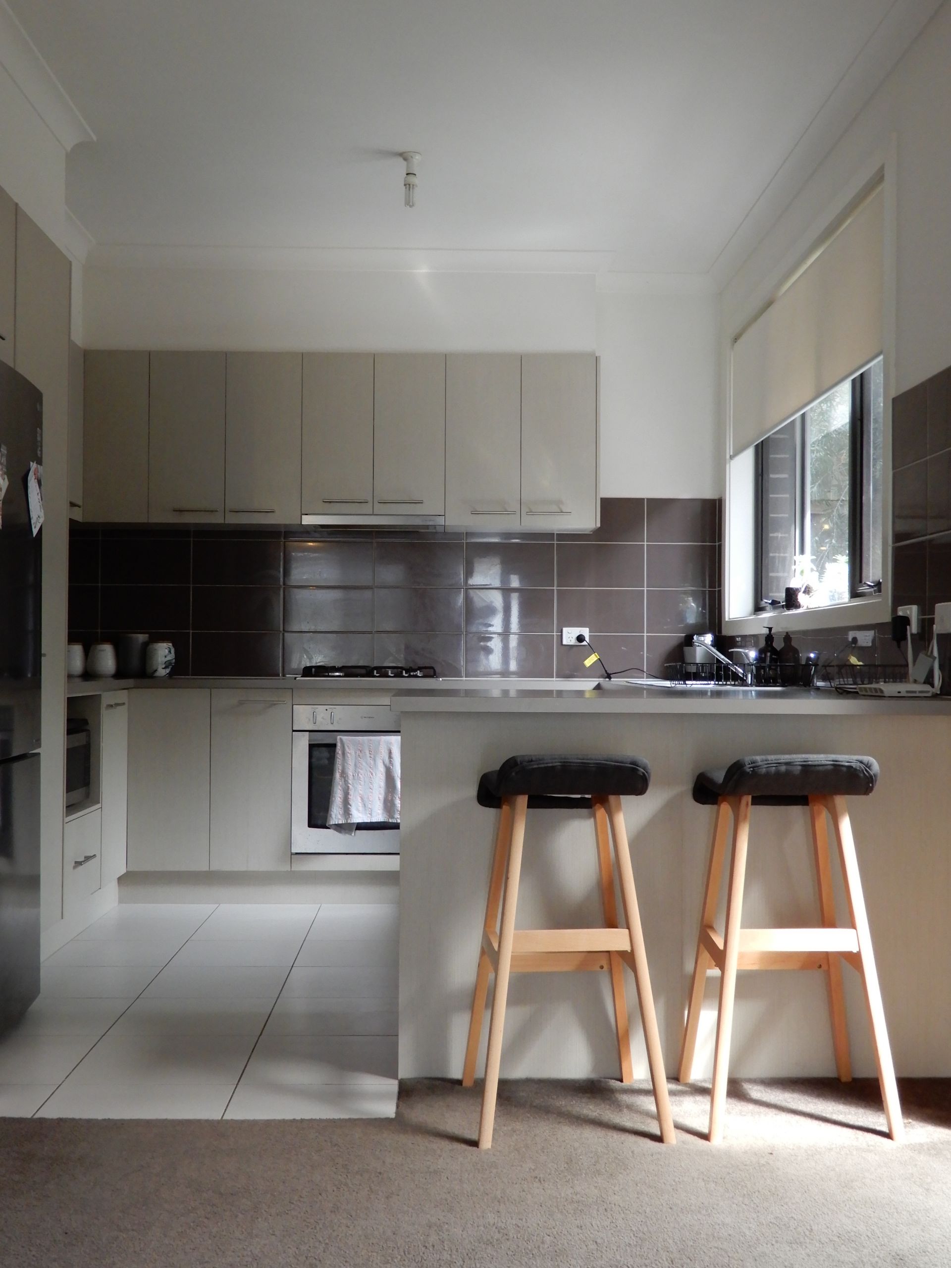 SPACIOUS & MODERN 2 BEDROOM UNIT!!!