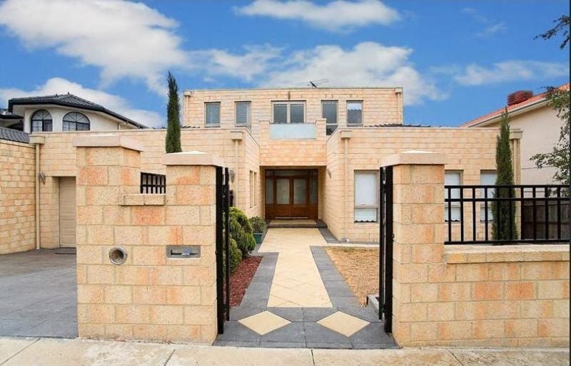 46 Ravenhill Boulevard, Roxburgh Park YPA Estate Agents