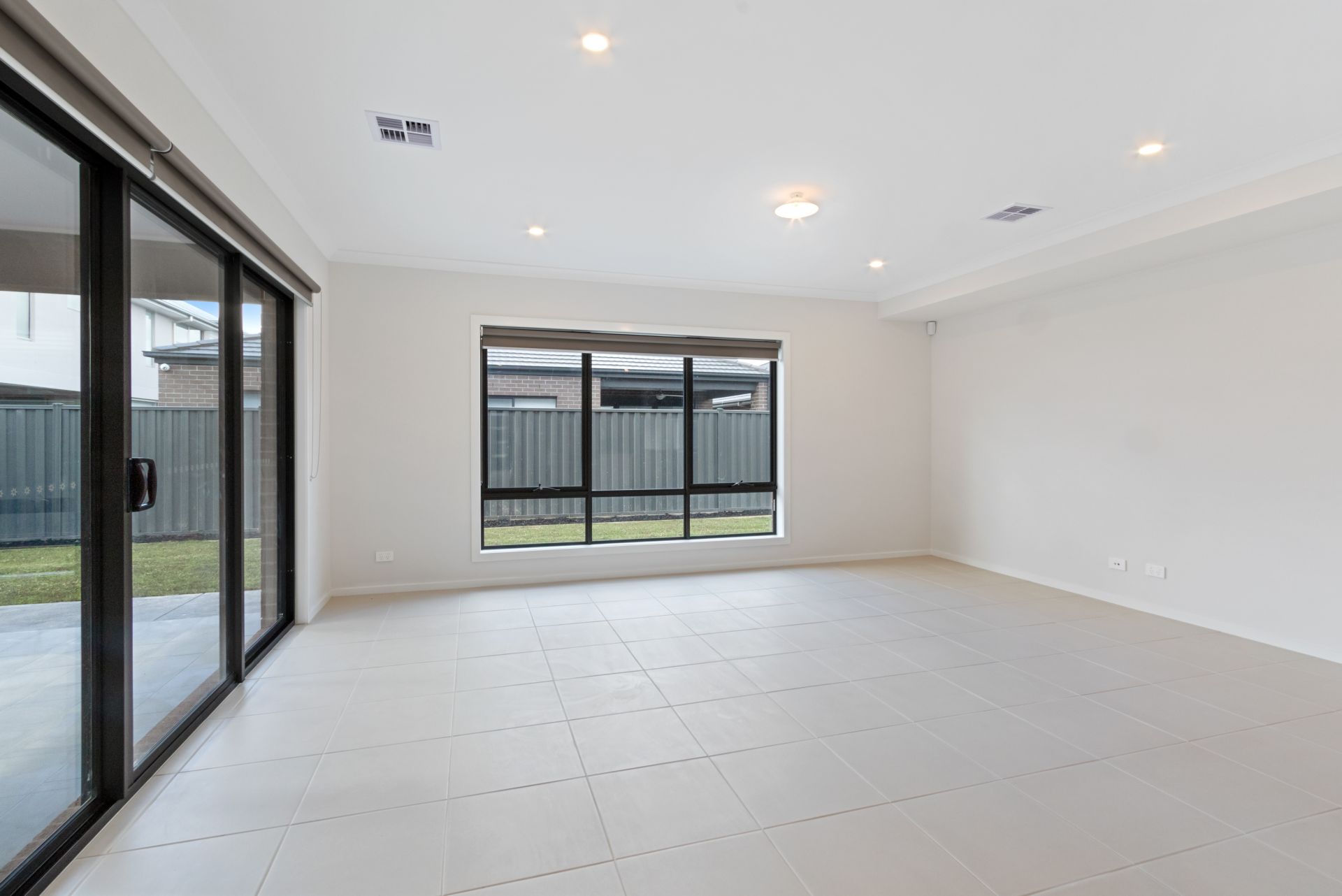 STYLISHNESS, SIZE & LOCATION, WHAT A WINNER!  ** ON HOLD **