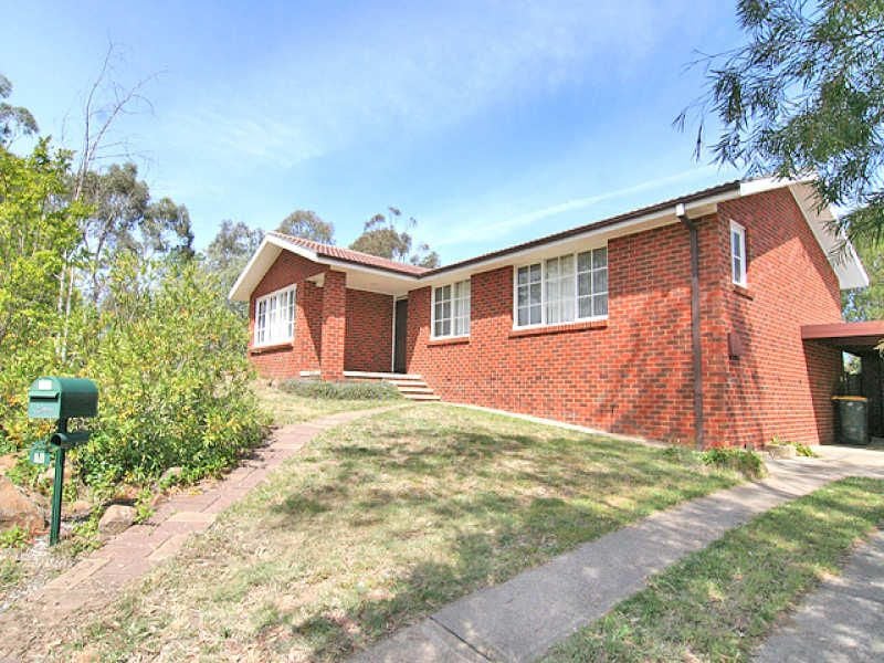 12 Broun Place, Kambah - Thumbnail 2