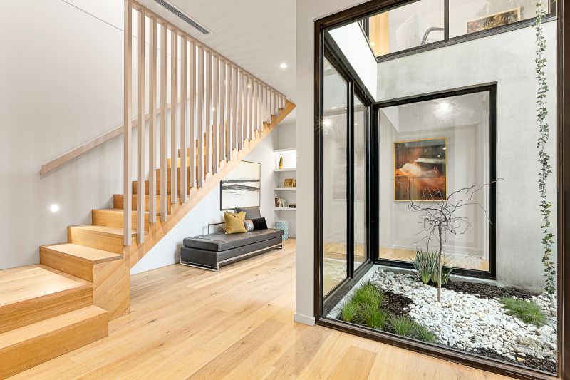 1/18 Marara Road, Caulfield South