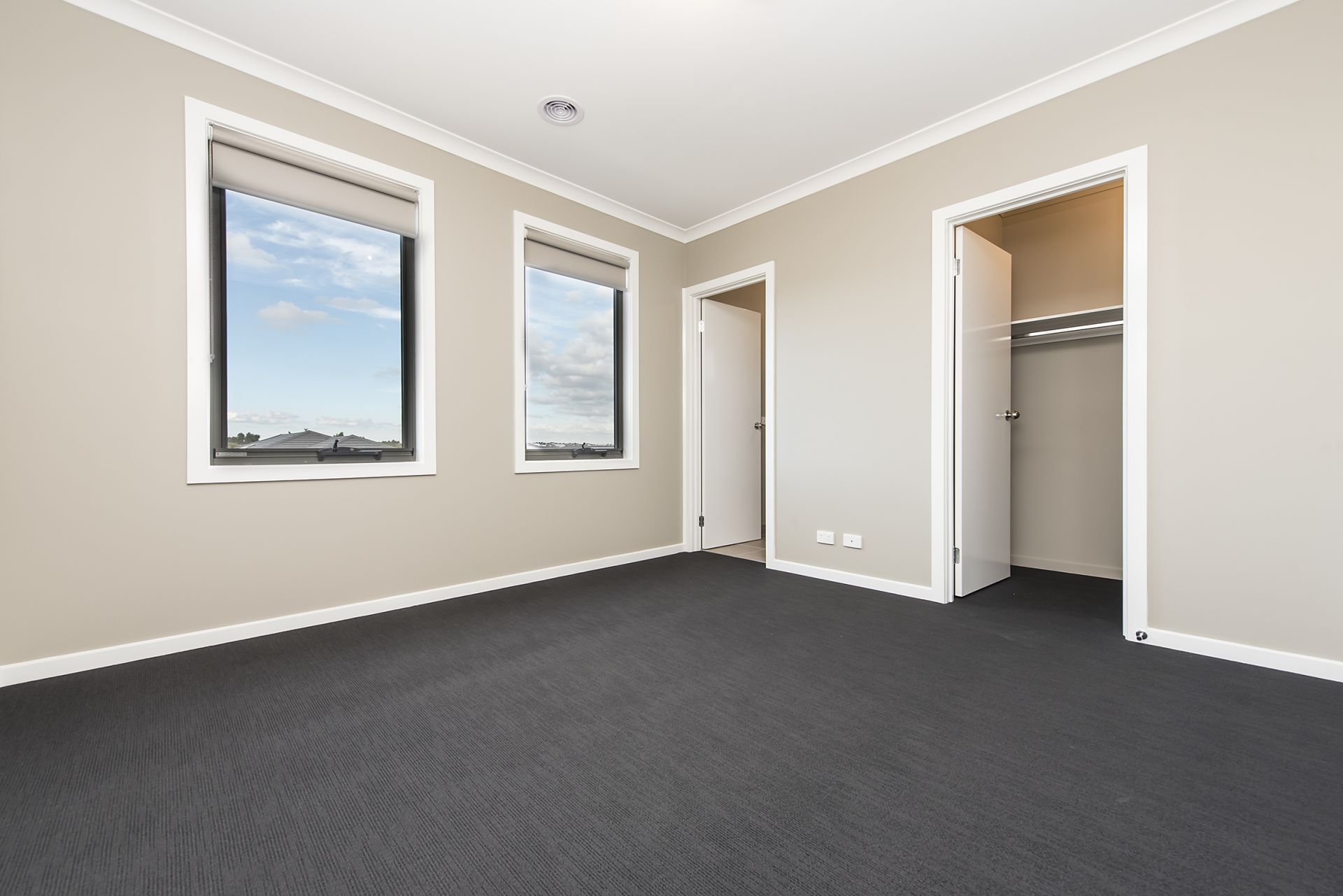 2 Axis Avenue, Fraser Rise - Thumbnail 8
