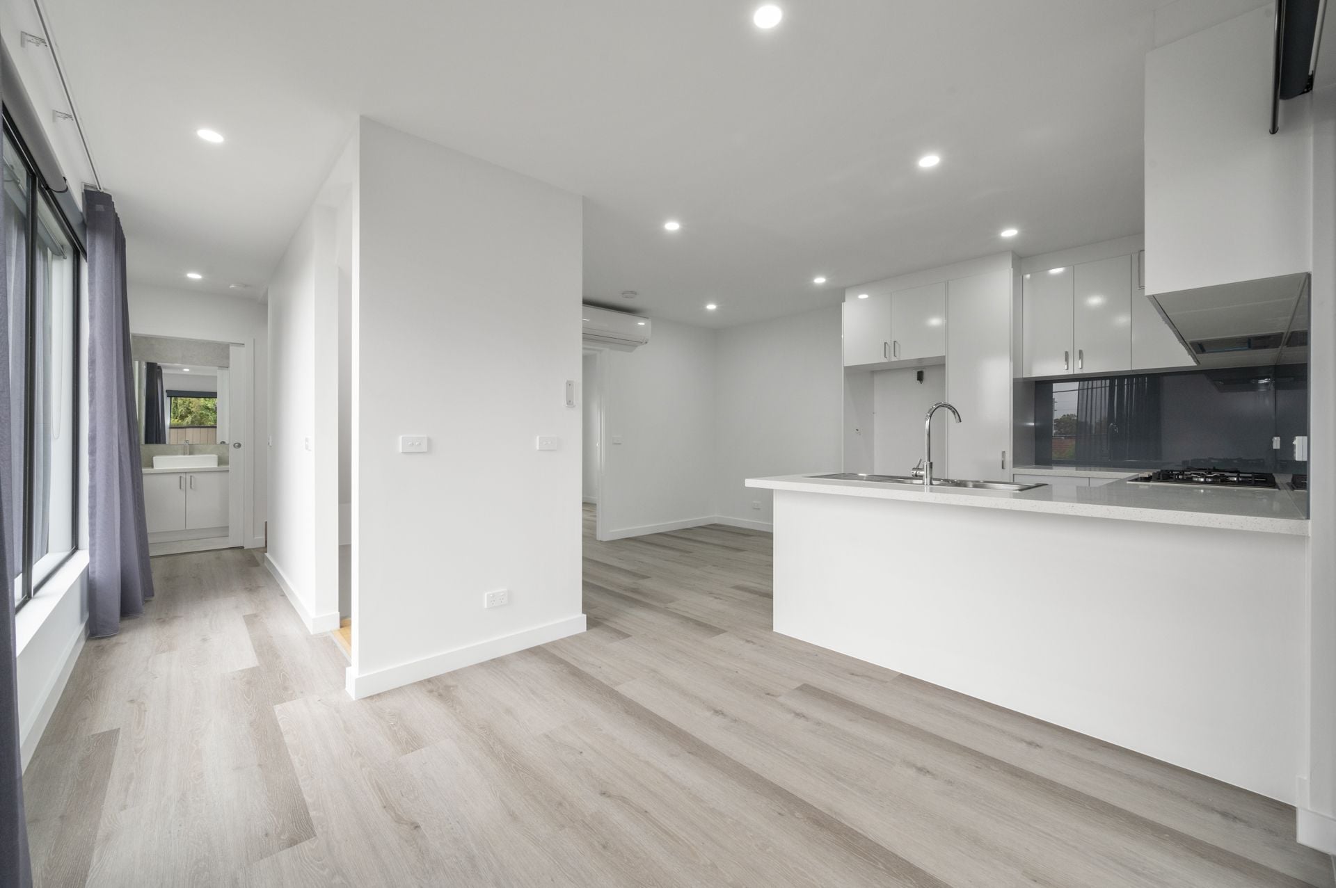 BRAND NEW 2 BEDROOM TOWNHOUSE