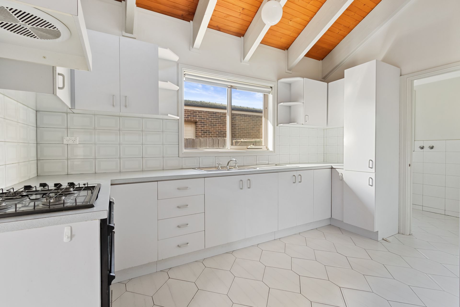 Regent Beauty - Oversized Villa