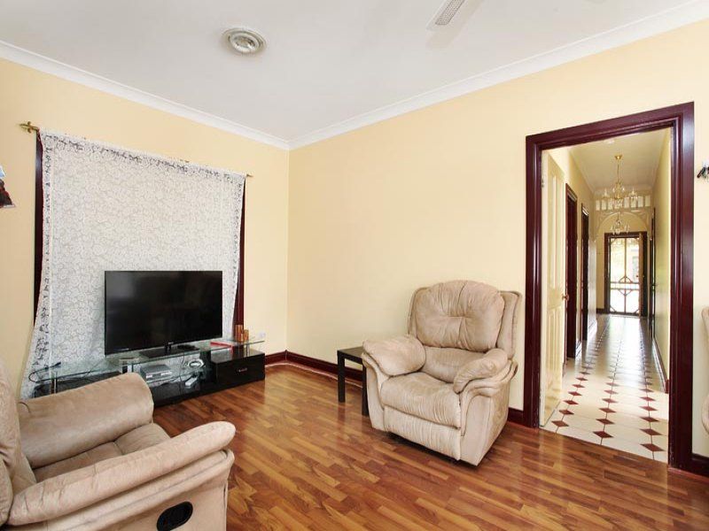 2 Parwan Court, Caroline Springs - Thumbnail 7