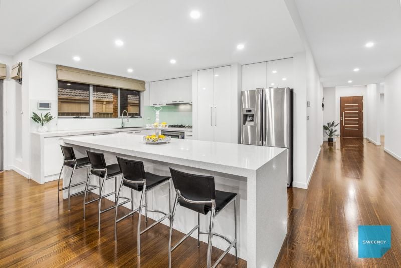 19 Carisbrook Street, Caroline Springs - Thumbnail 4