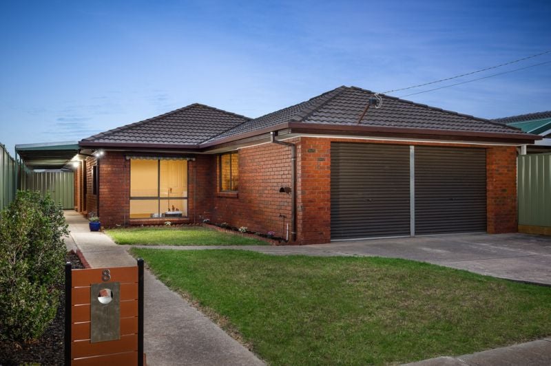 8 Dixon Court, Altona Meadows - Thumbnail 2