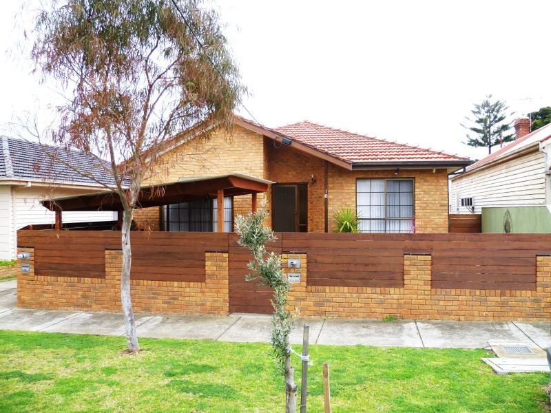 1/10 Collins Street, Thornbury