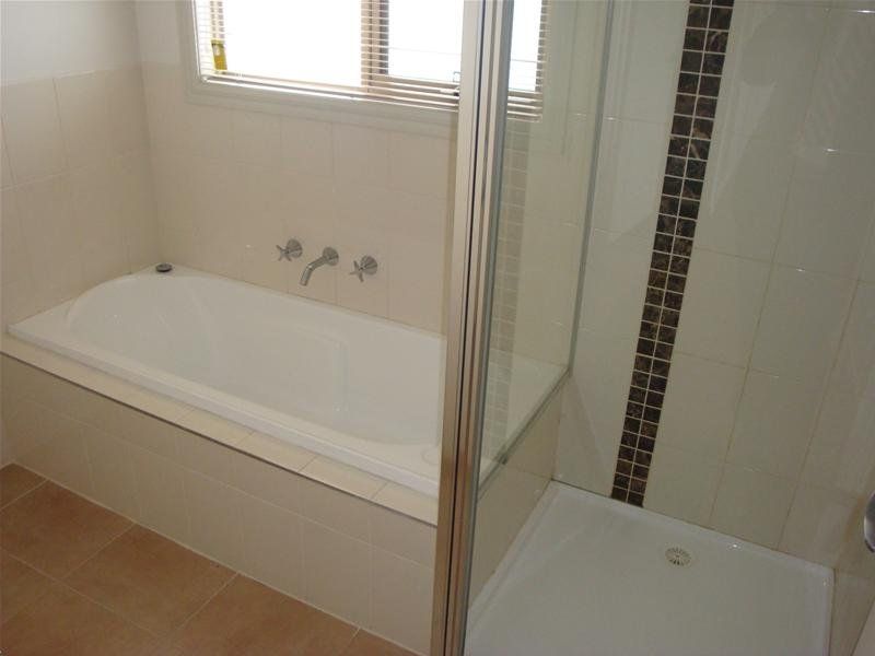'As New' Townhouse!