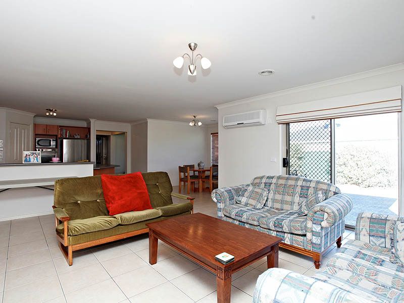 4 Riley Court, Burnside - Thumbnail 5