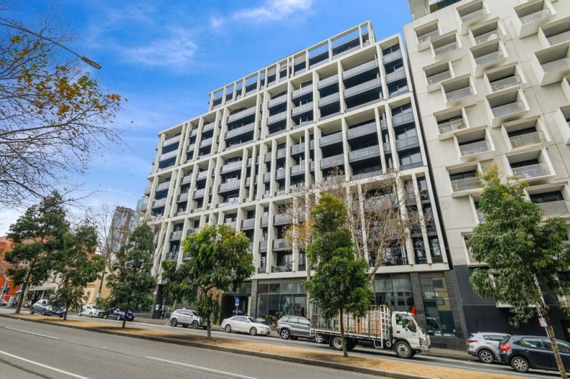 902/145 Queensberry Street Carlton