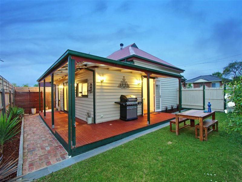 Beautifully renovated 1930's property with class & charm