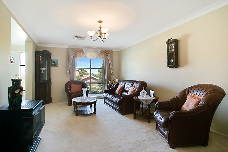 Real Estate For Sale 16 Homestead Circuit Macquarie Links , NSW