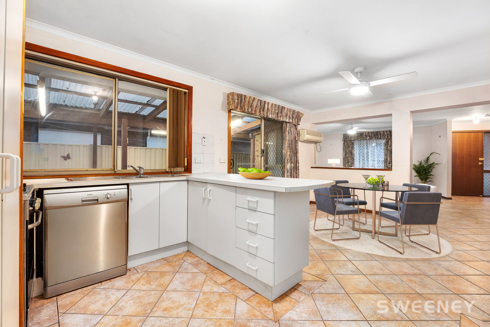 35 Crellin Avenue South, Altona Meadows - Thumbnail 5