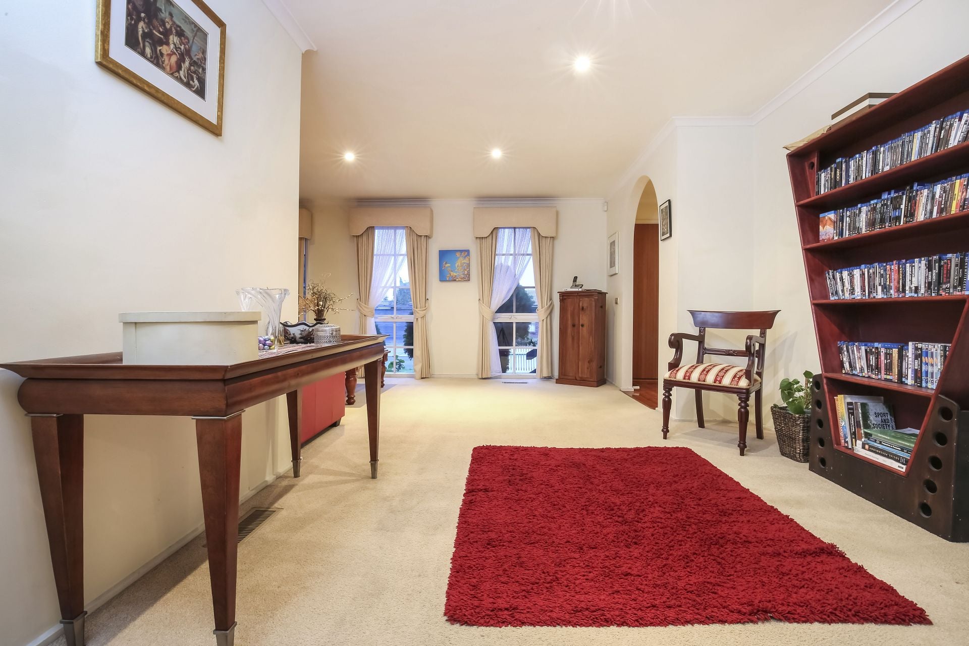 4 Car Garage On 624sqm - Seize This Significant Opportunity!
