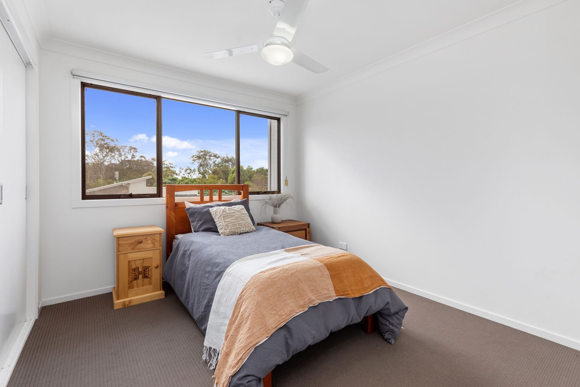 27 Henning Crescent Meridan Plains QLD, Meridan Plains - Thumbnail 4