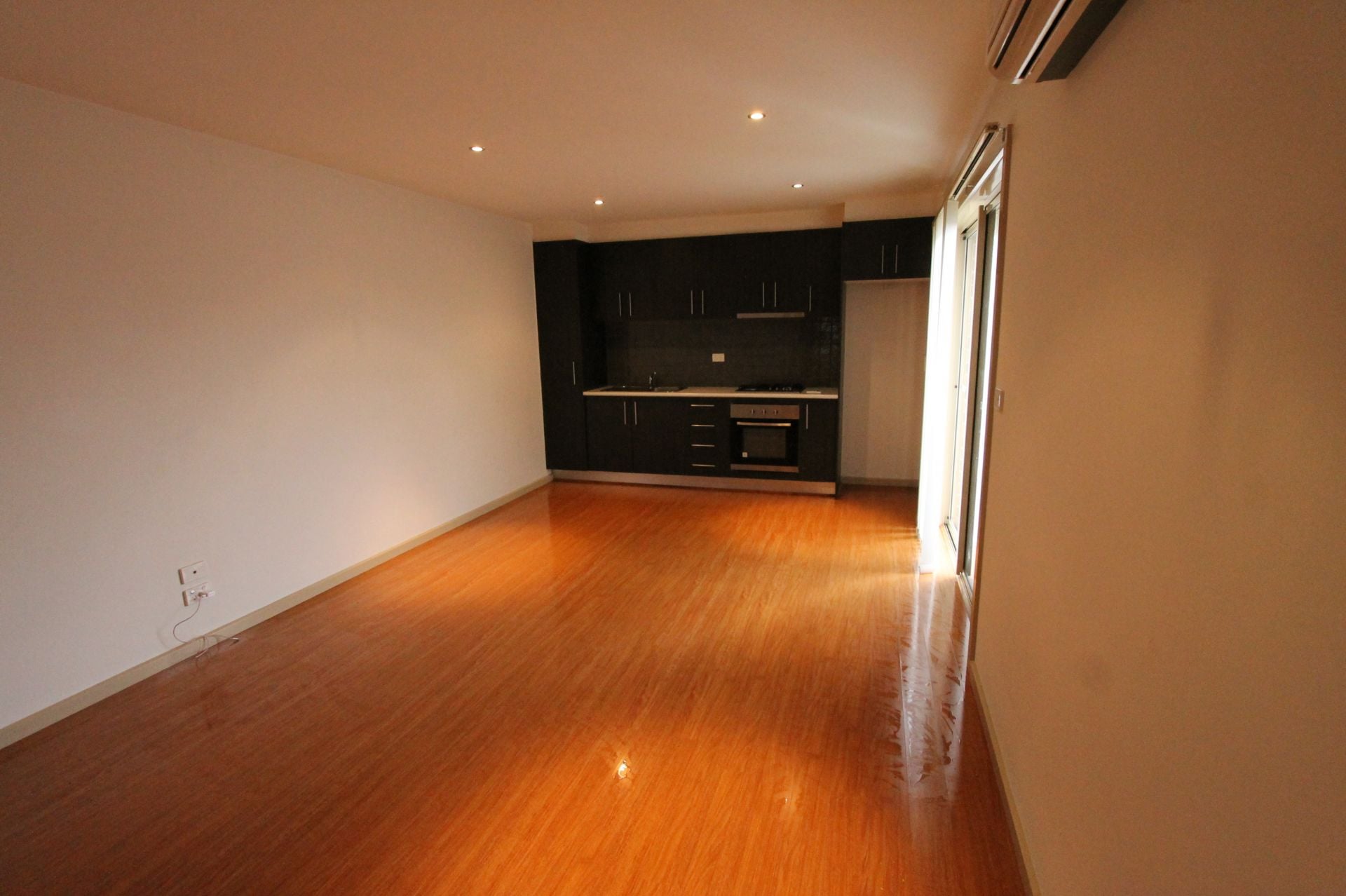 Modern, One Bedroom Unit!