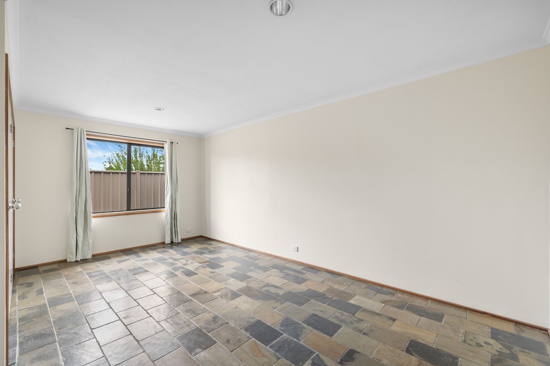 Real Estate For Lease 18A Sentry Crescent Palmerston , ACT