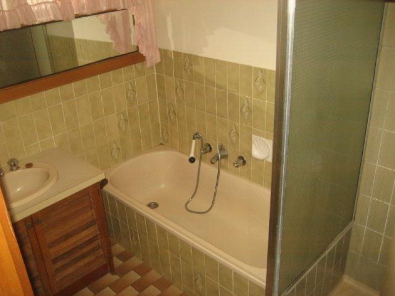 WALKING DISTANCE TO EVERYDAY AMENITIES!