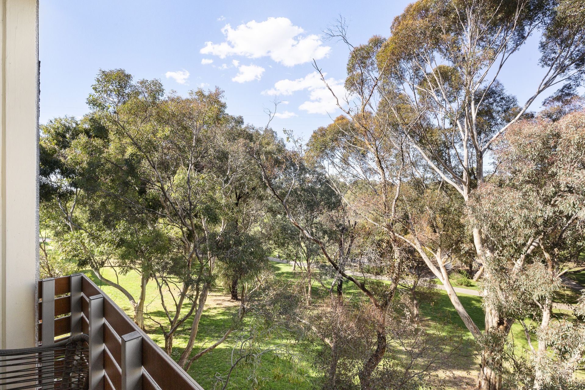 Parkside Serenity, Conveniently Positioned