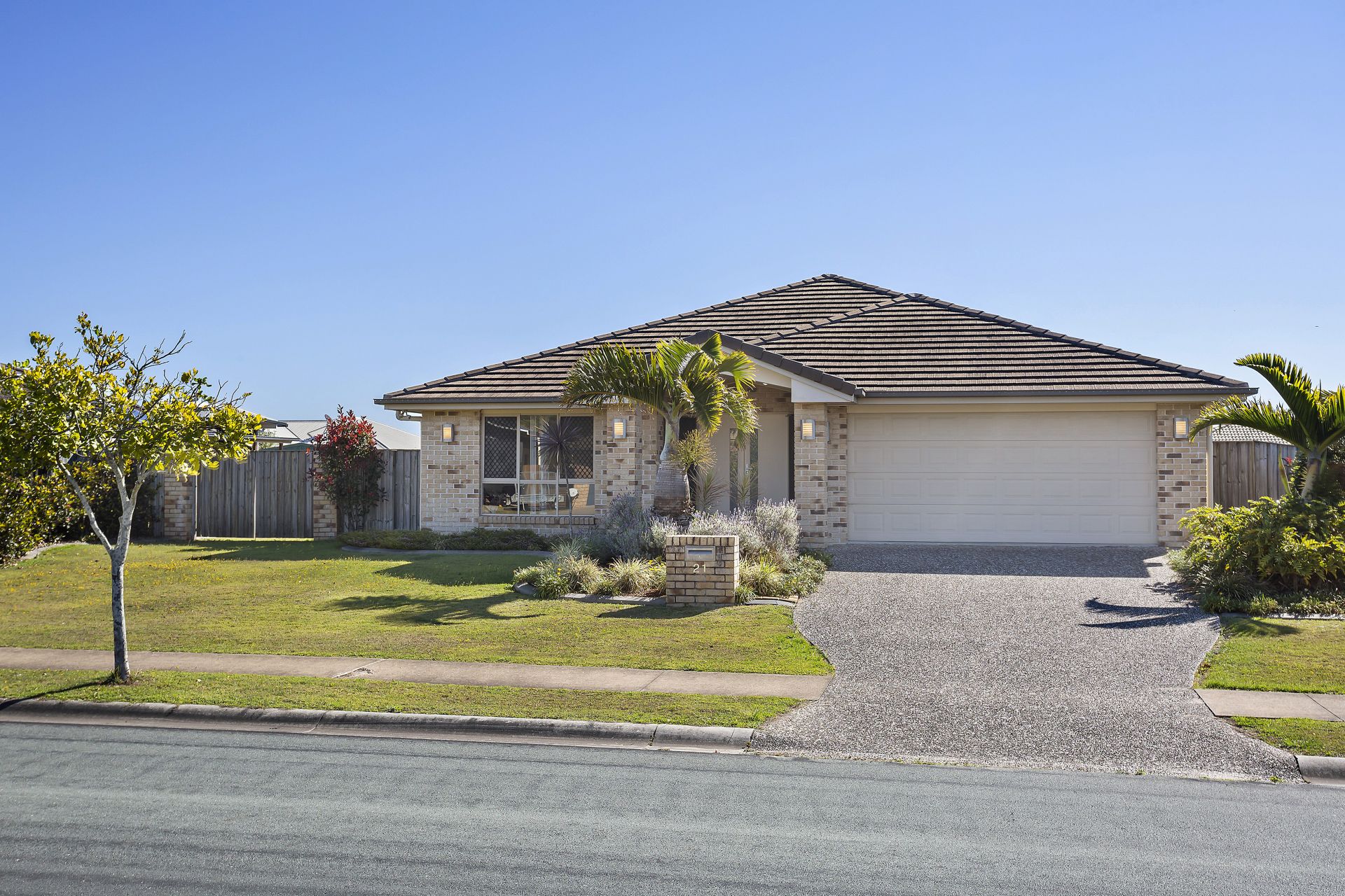 21 Sandheath Place Ningi QLD, Ningi - Thumbnail 2
