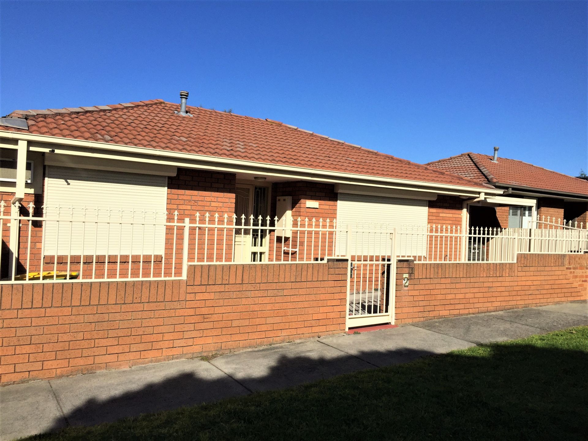 Over Sized Villa - Walk to Transport