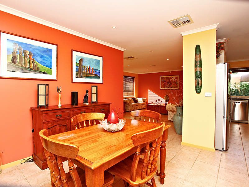 52 Chisholm Drive, Caroline Springs - Thumbnail 6
