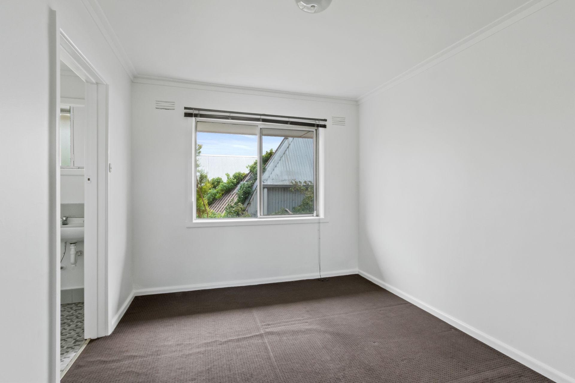 Perfectly Positioned One Bedroom Apartment