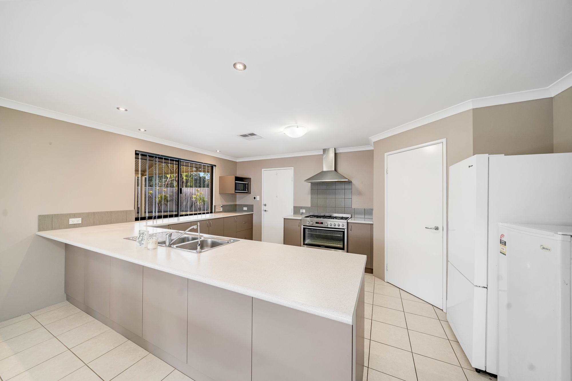 2 Bain Square, Forrestfield