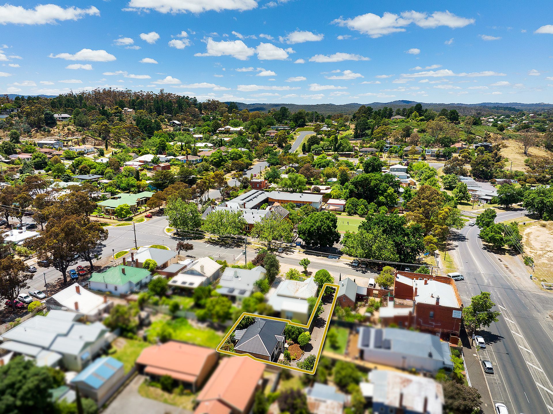 2/11 Urquhart Street, Castlemaine - Thumbnail 5