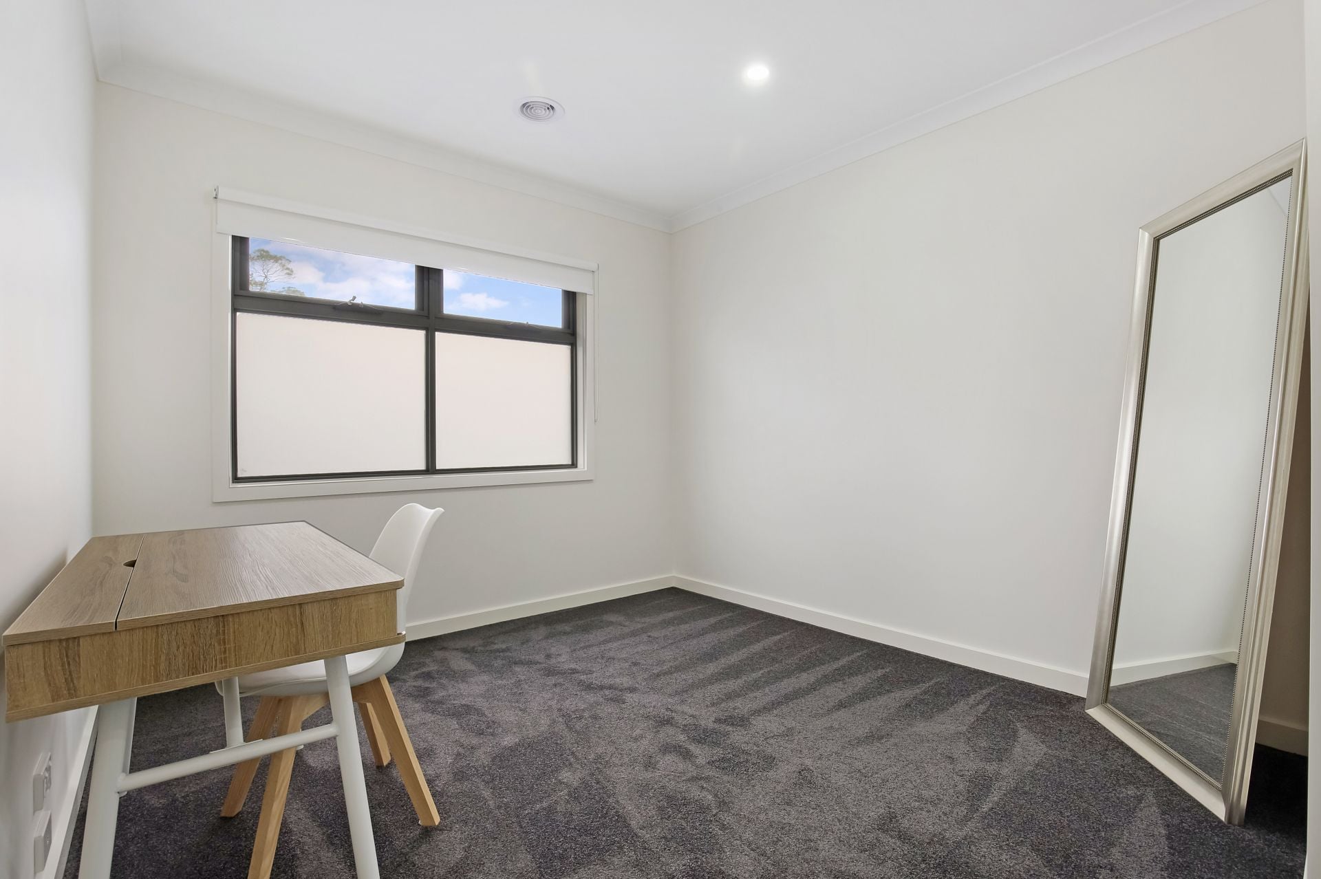BRAND NEW, WONDERFUL 2 BEDROOM TOWNHOUSE