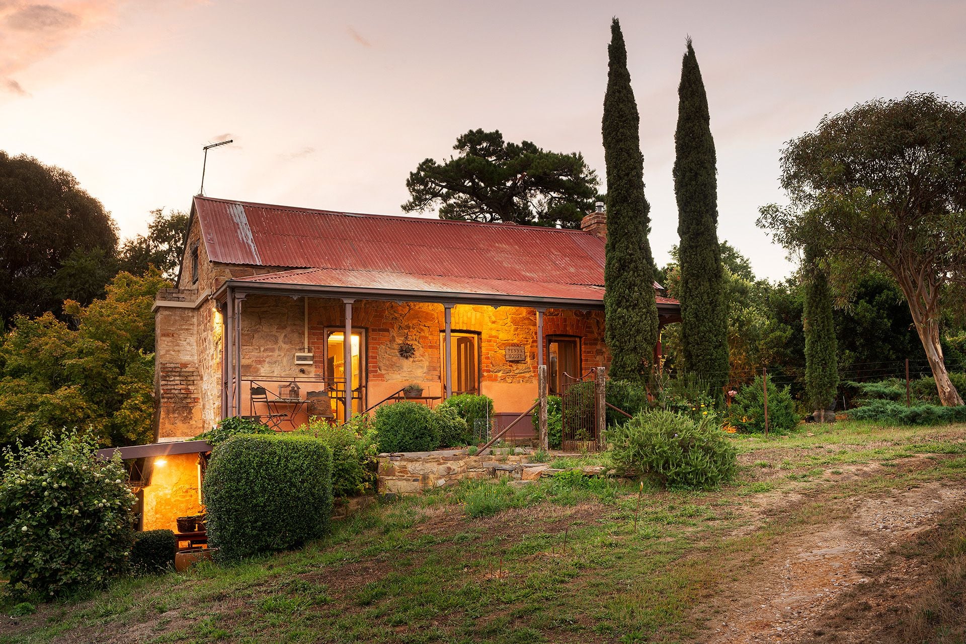 1 Bowyer Street, Campbells Creek - Thumbnail 3