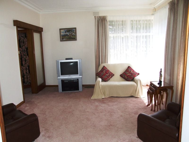 3 Brisbane Ranges Road, Mount Wallace - Thumbnail 7