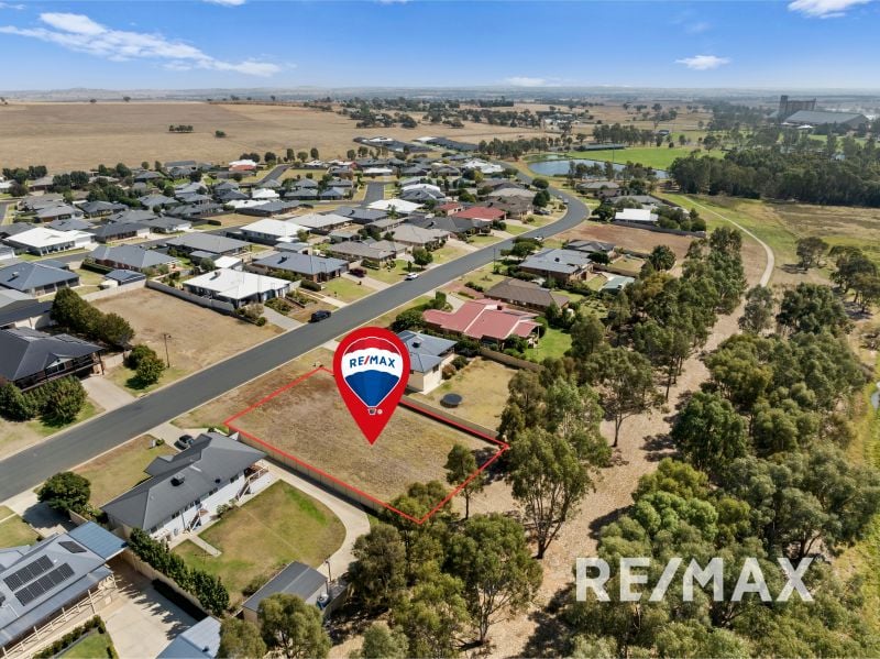 JUNEE 39 Johns Potts Drive