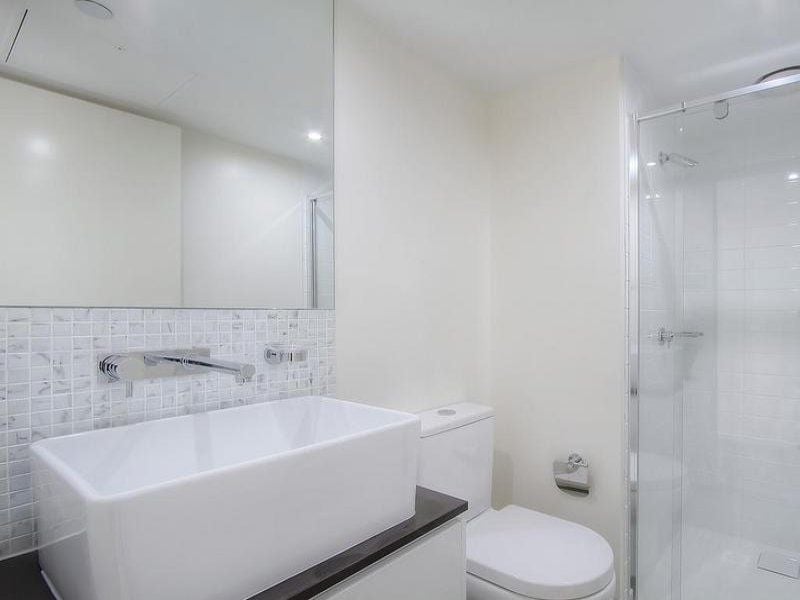 2206/8 Exploration Lane MELBOURNE VIC, Melbourne - Thumbnail 4