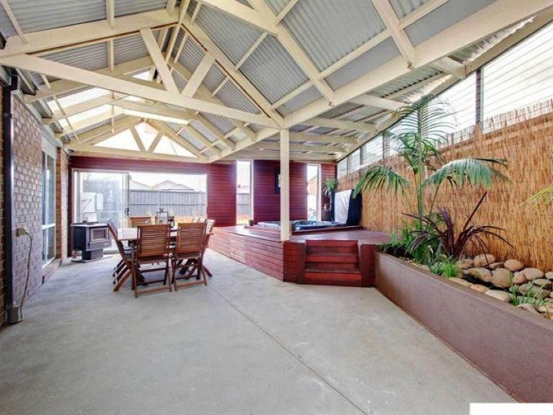 3 Tuross Crescent SOUTH MORANG, South Morang - Thumbnail 2