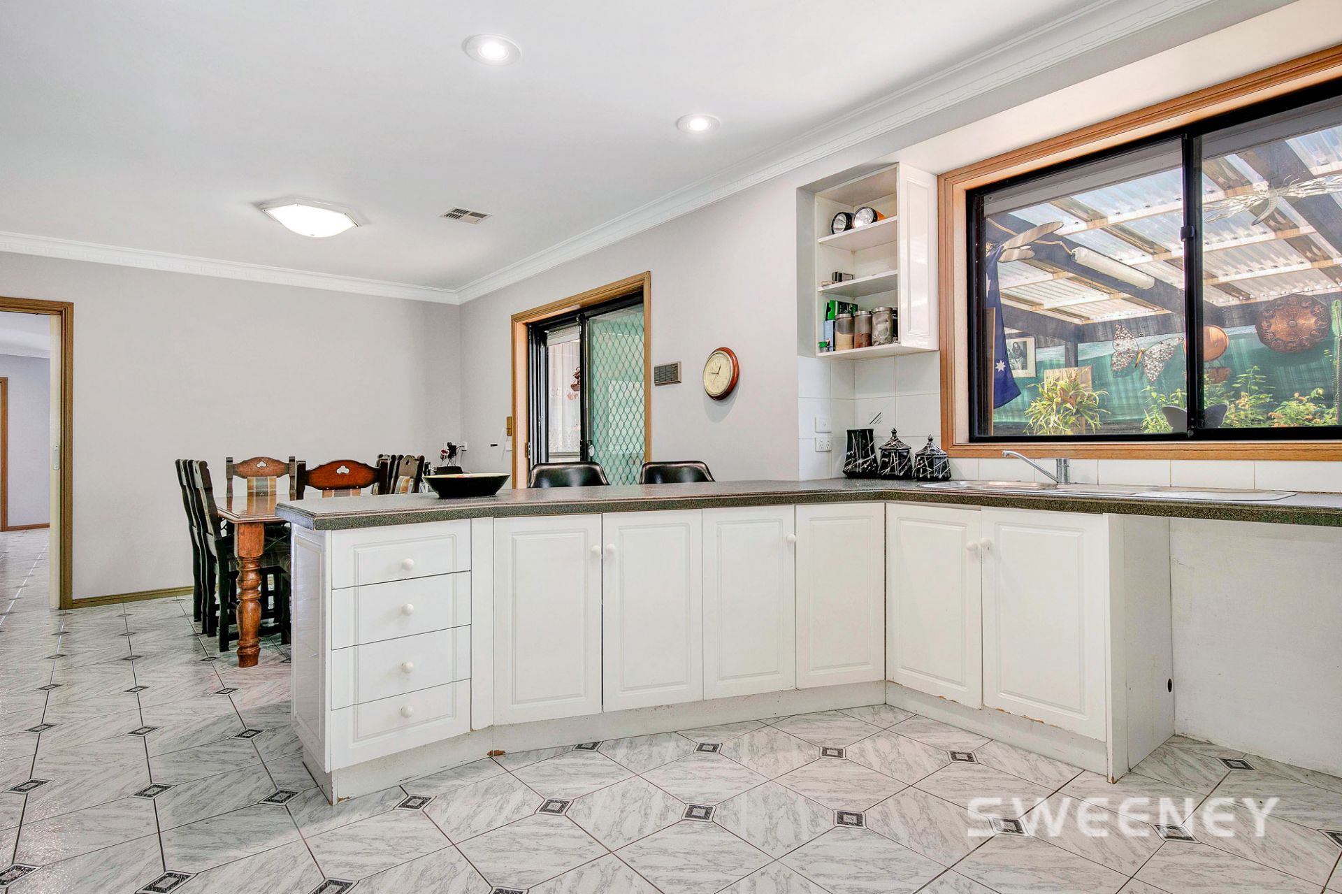 10 Elystan Road, Altona Meadows - Thumbnail 8