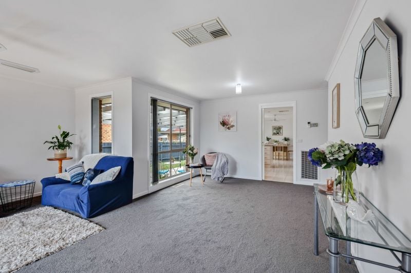 43 Grand Parade, Epping