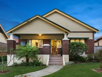 Spacious entertainer rich in period character