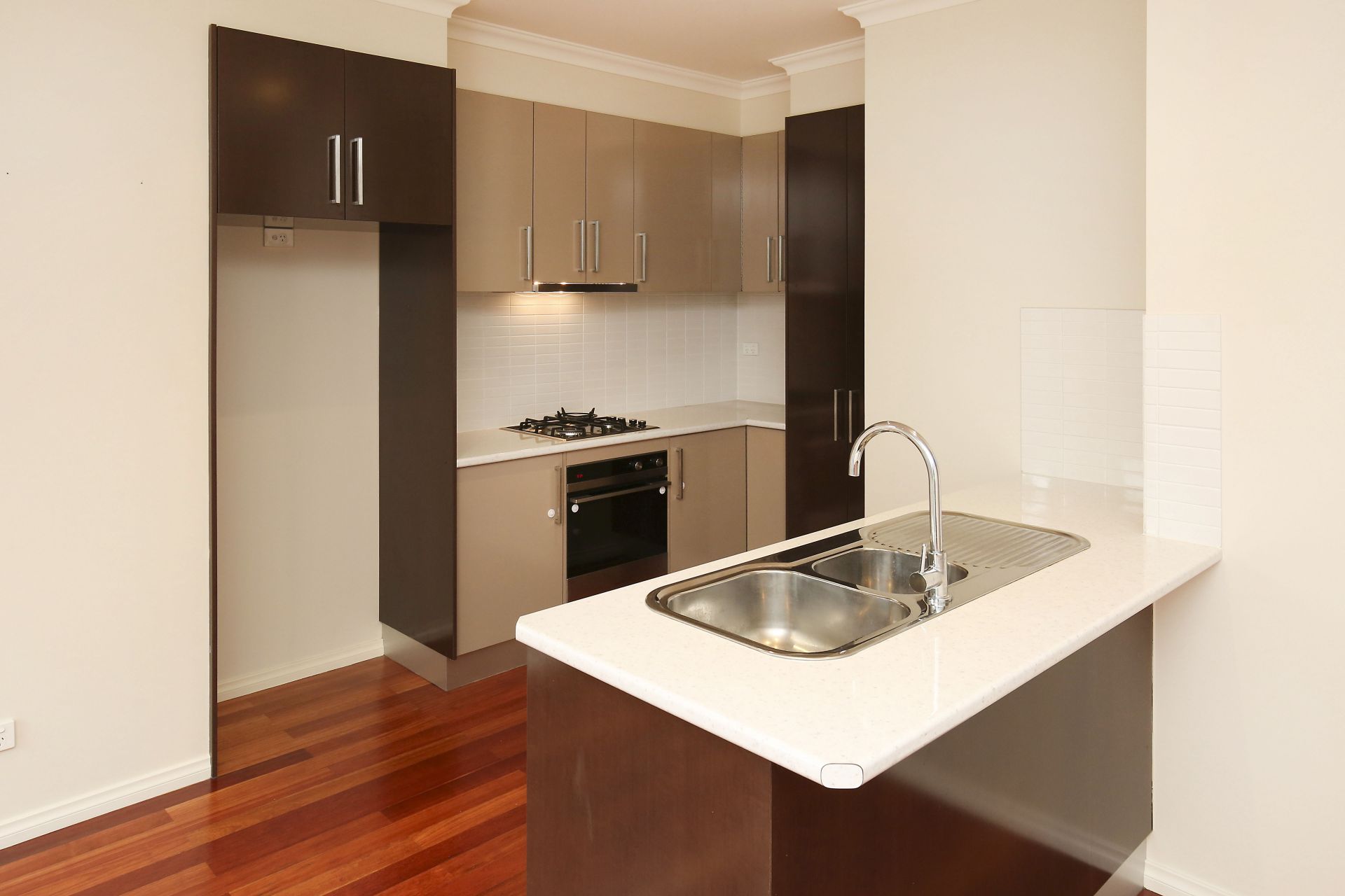 Modern, Bright & Spacious!