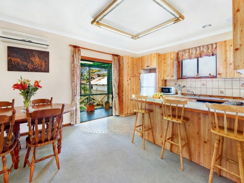 25 Burleigh Avenue, CARINGBAH, Caringbah - Thumbnail 4