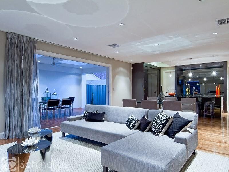 17 Strathmore Terrace, Brighton - Thumbnail 3