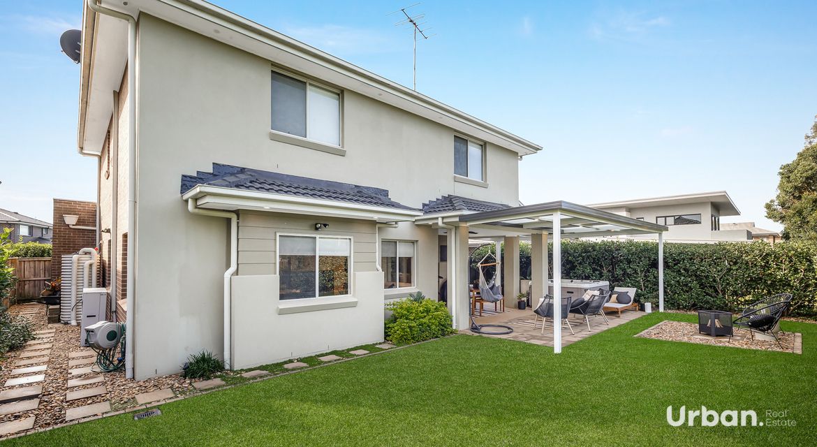Colebee 19 Burringoa Crescent